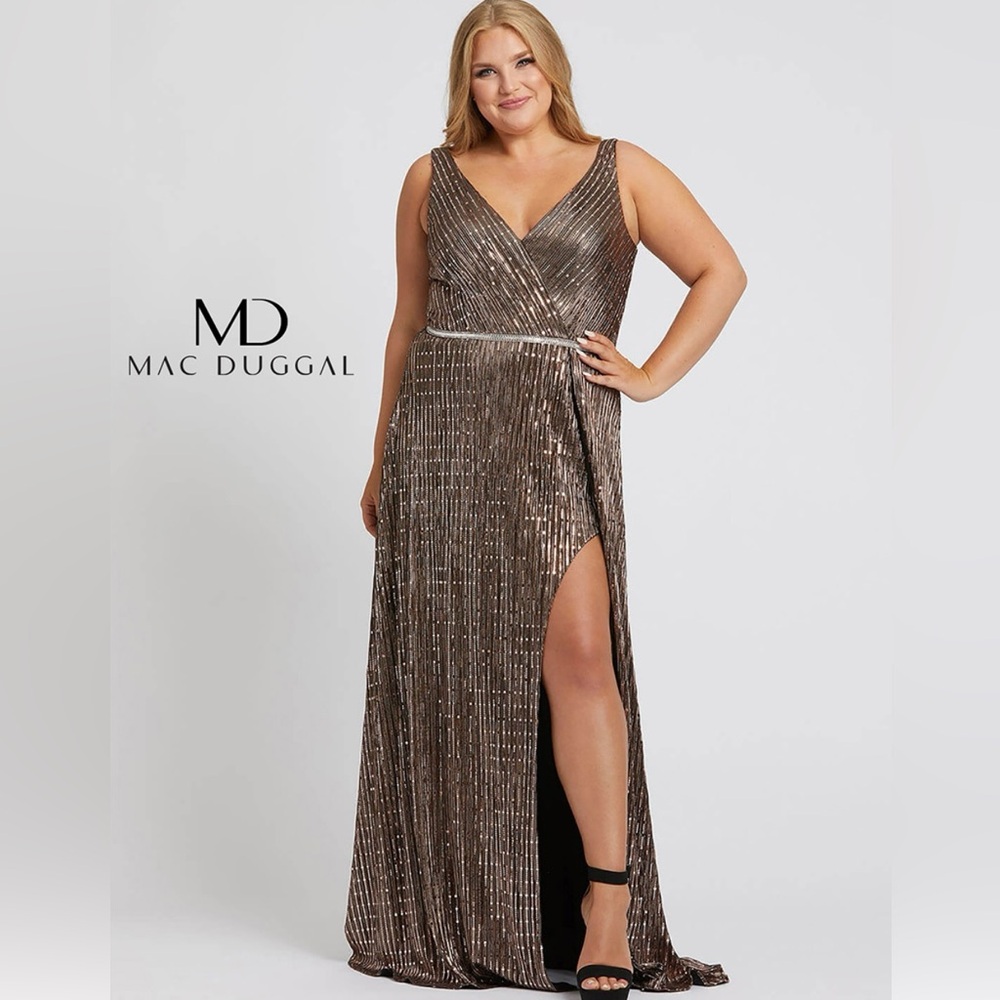 NWT Mac Duggal Copper Full Beaded V Neck Evening Gown 22W Prom Formal NEW